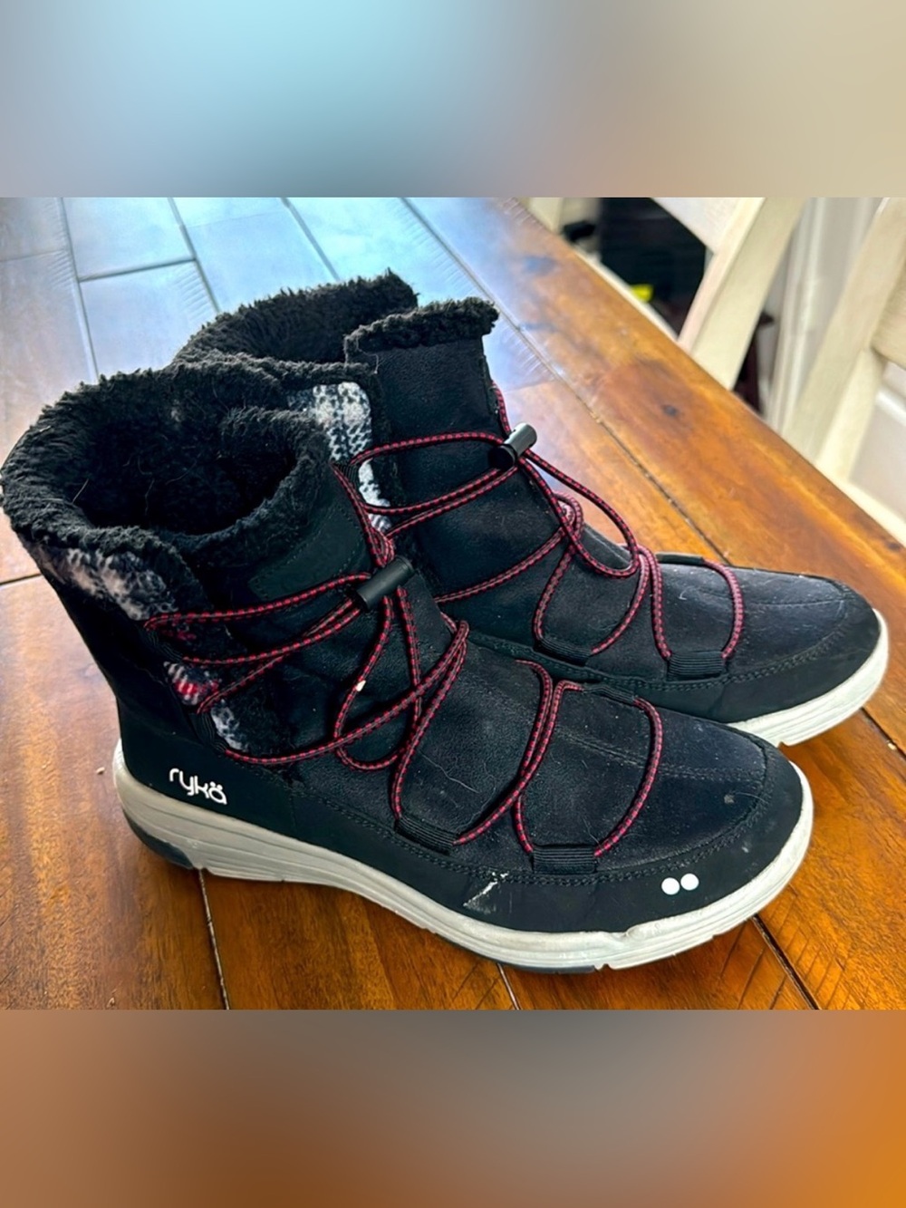 Ryka Women’s Ankle Books SZ 7.5